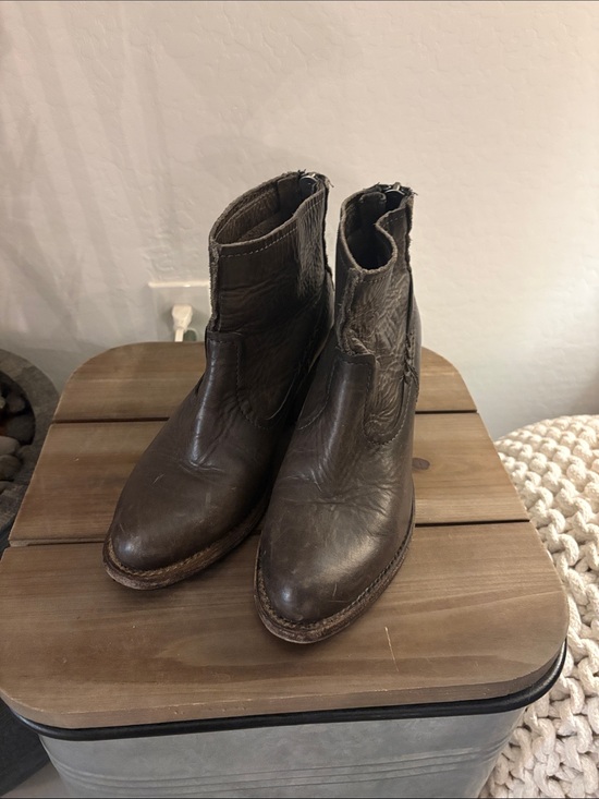 Frye Shoes - Frye Women’s Brown Leather Ankle Boots